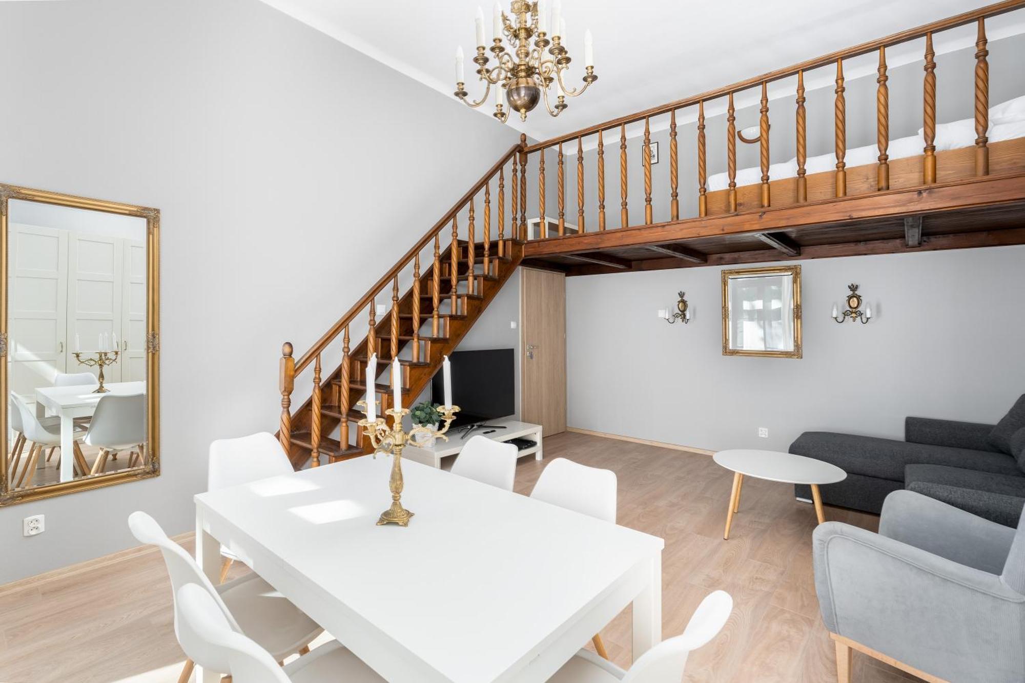 Апартаменти Starowislna 37 With Mezzanine Краків